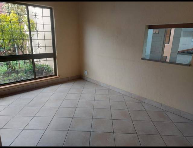 4 BEDROOM HOUSE FOR SALE IN PANORAMA